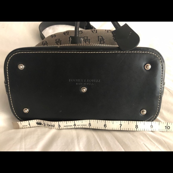 Dooney & Bourke Vintage Bucket Bag Black Signature - Picture 5 of 9